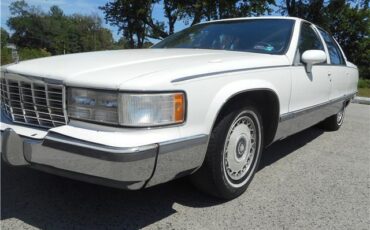 Cadillac-Fleetwood-1993-Sedan-9