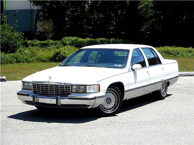 Cadillac-Fleetwood-1993-Sedan