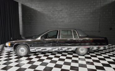Cadillac-Fleetwood-1994-Sedan-1