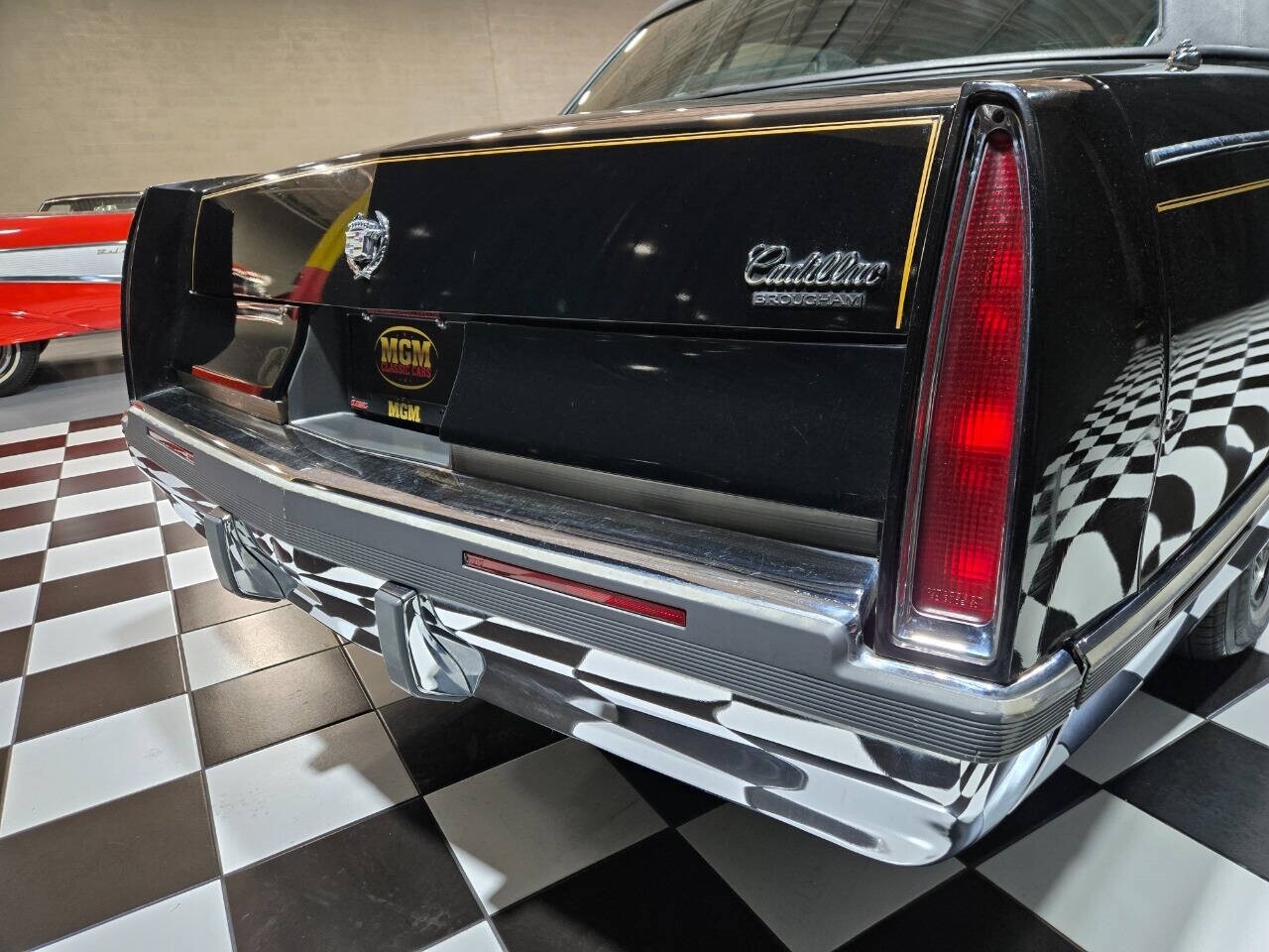 Cadillac-Fleetwood-1994-Sedan-3