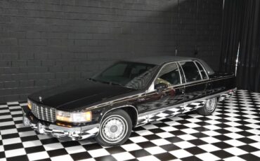 Cadillac-Fleetwood-1994-Sedan-34