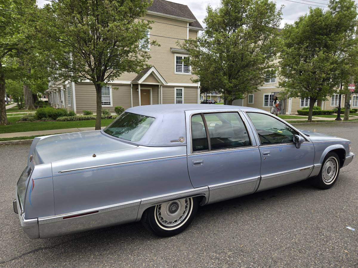Cadillac-Fleetwood-1994-blue-18