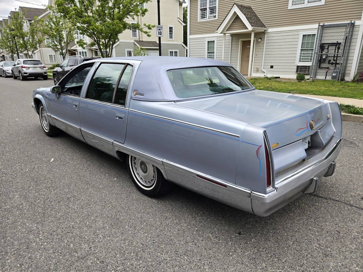 Cadillac-Fleetwood-1994-blue-3