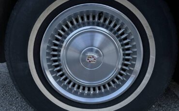 Cadillac-Fleetwood-brougham-1972-1