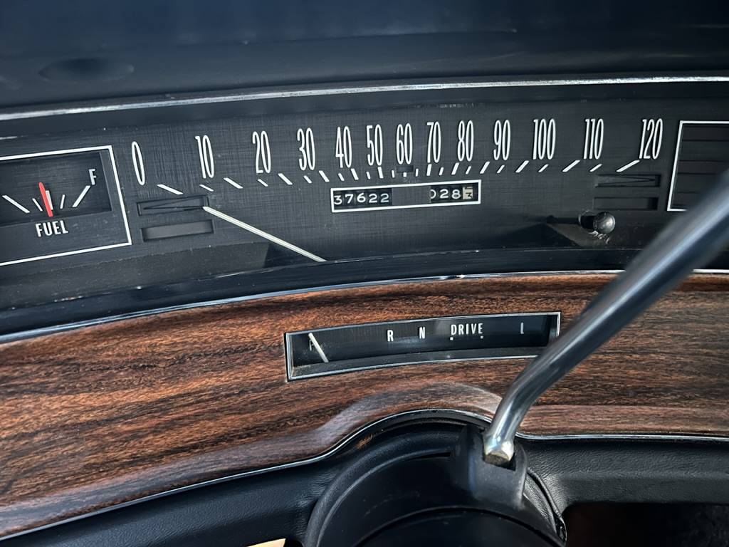 Cadillac-Fleetwood-brougham-1972-4