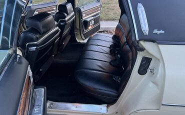 Cadillac-Fleetwood-brougham-1972-6