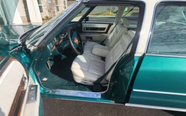 Cadillac-Fleetwood-brougham-1976-2