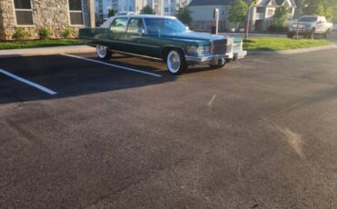 Cadillac-Fleetwood-brougham-1976