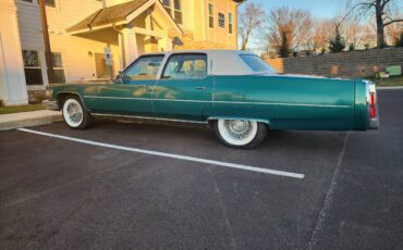 Cadillac-Fleetwood-brougham-1976-5