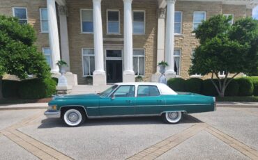 Cadillac-Fleetwood-brougham-1976-7
