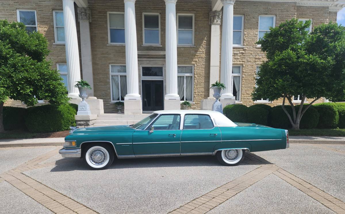 Cadillac-Fleetwood-brougham-1976-7