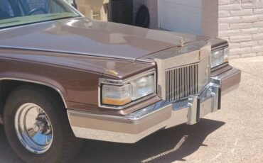 Cadillac-Fleetwood-brougham-de-elegance-1990-brown-3