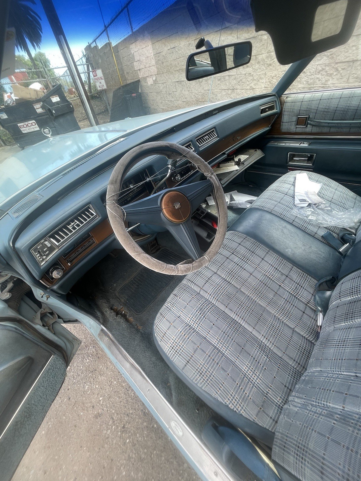 Cadillac-Other-1976-Coupe-4