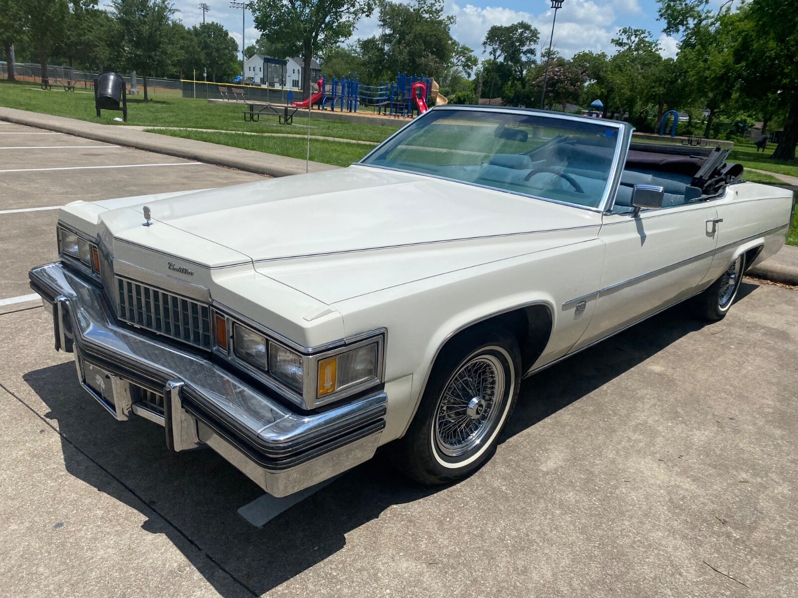 Cadillac-Paris-1978-Convertible-2