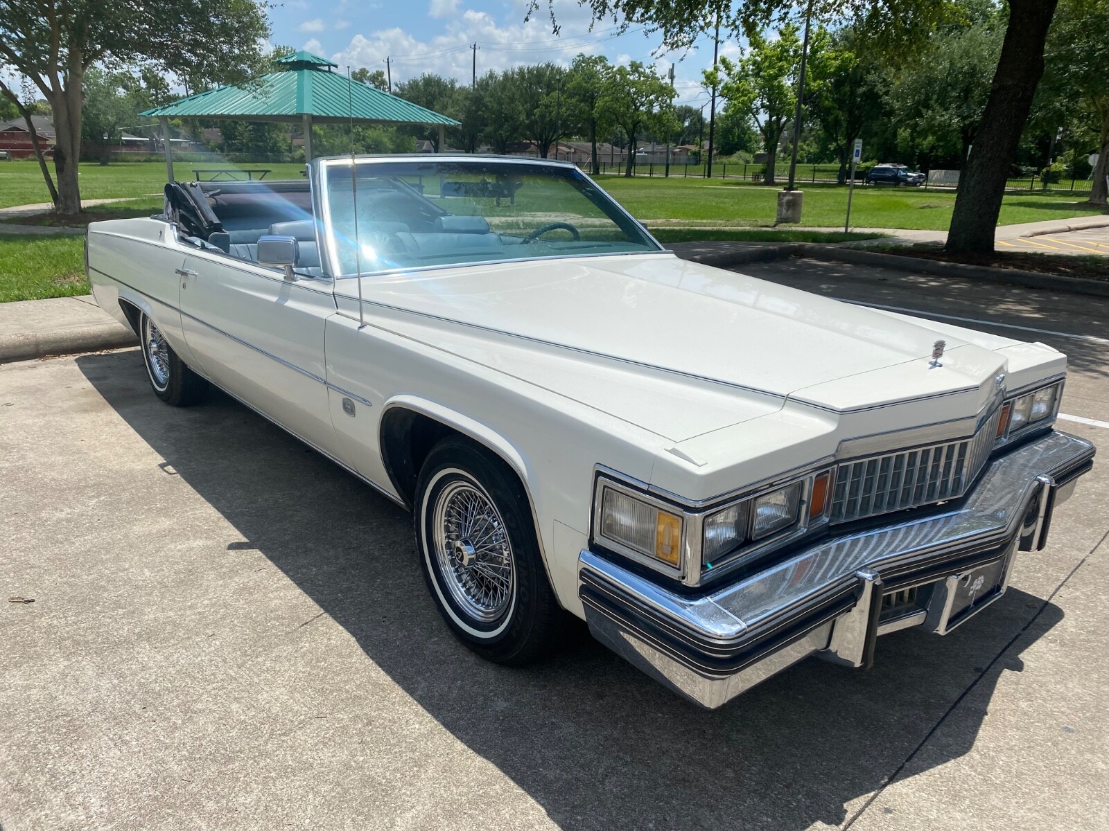 Cadillac-Paris-1978-Convertible-3