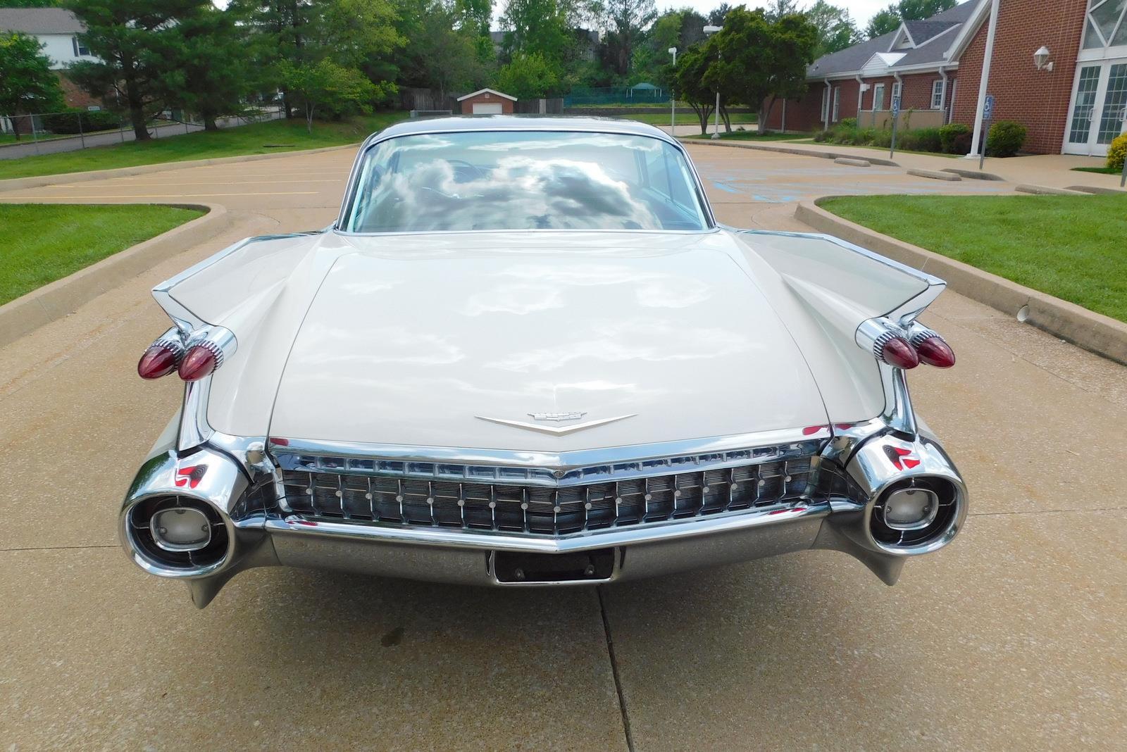 Cadillac-SERIES-62-1959-27