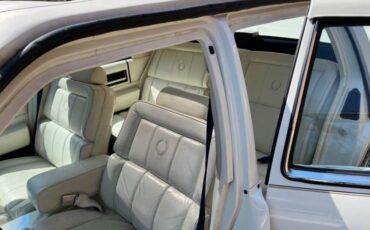 Cadillac-Sedan-deville-1988-white-6