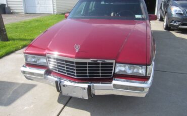 Cadillac-Sedan-deville-1993-red-1