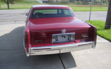 Cadillac-Sedan-deville-1993-red-3