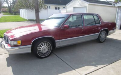 Cadillac Sedan deville  1993 red
