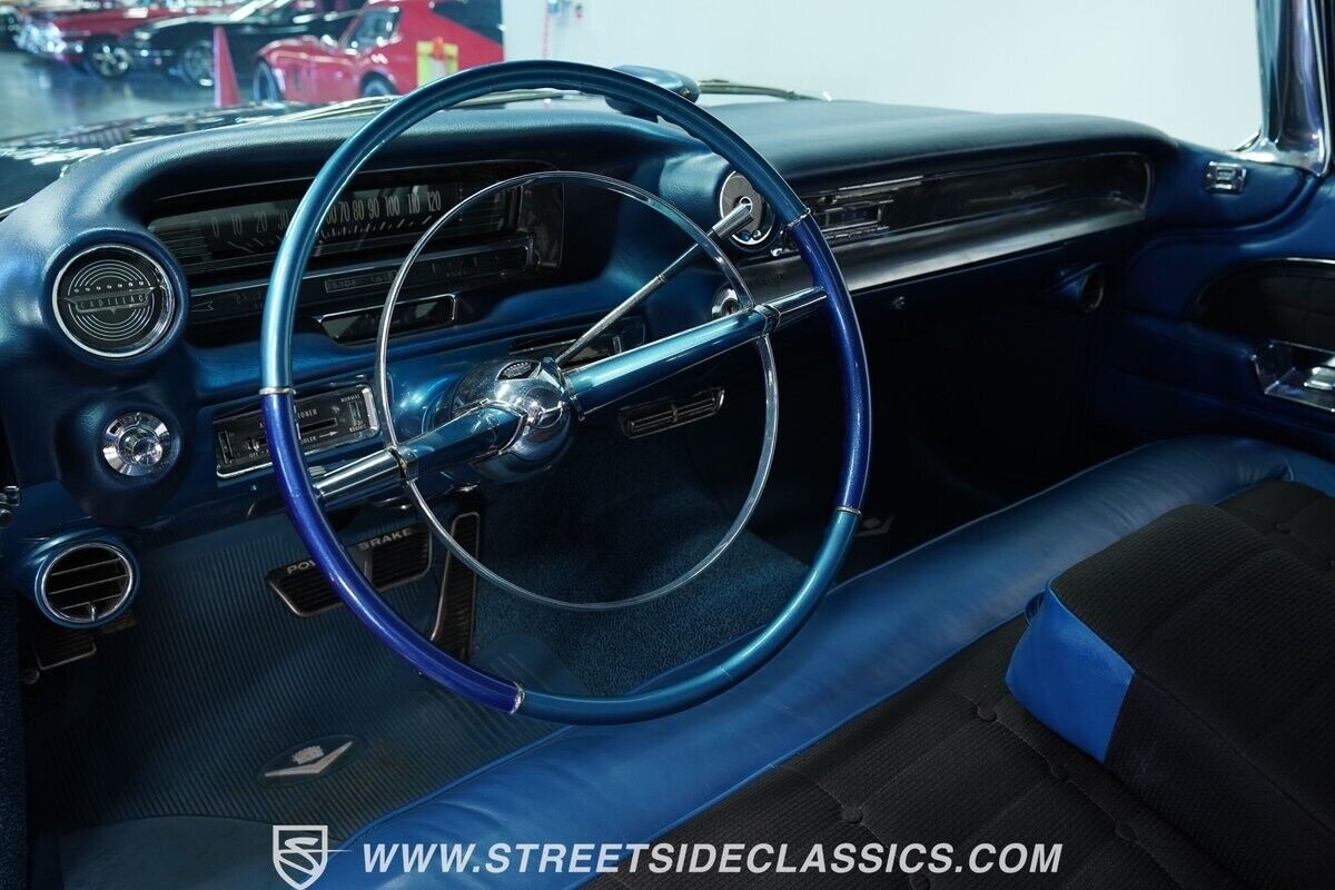 Cadillac-Series-60-1959-Coupe-36