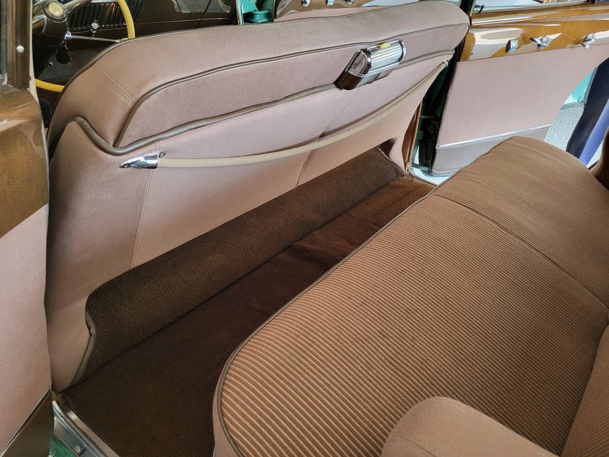 Cadillac-Series-61-1948-green-13