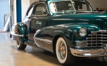 Cadillac-Series-61-Custom-LS-V8-1946-2-Door-Coupe-10