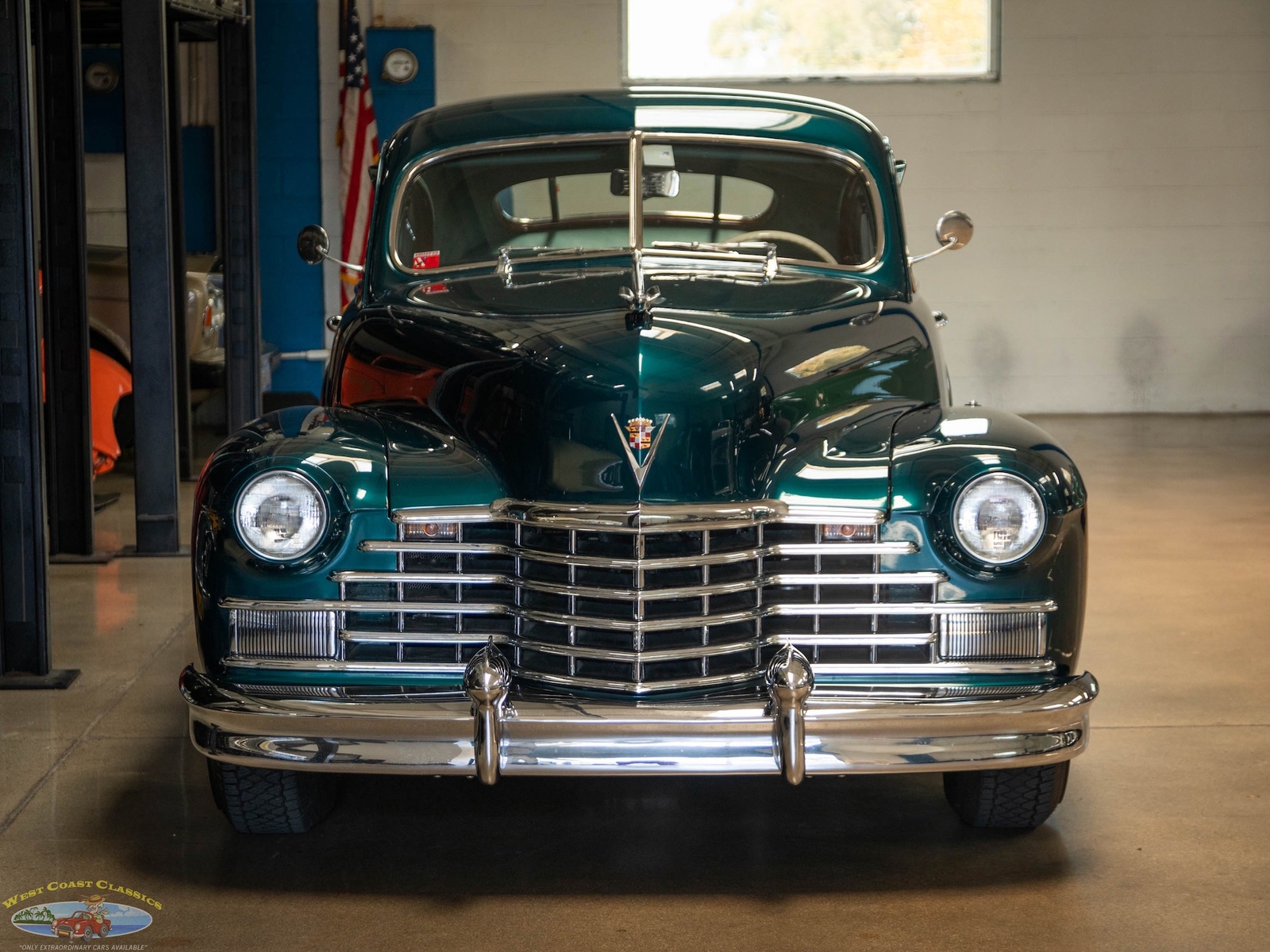 Cadillac-Series-61-Custom-LS-V8-1946-2-Door-Coupe-12