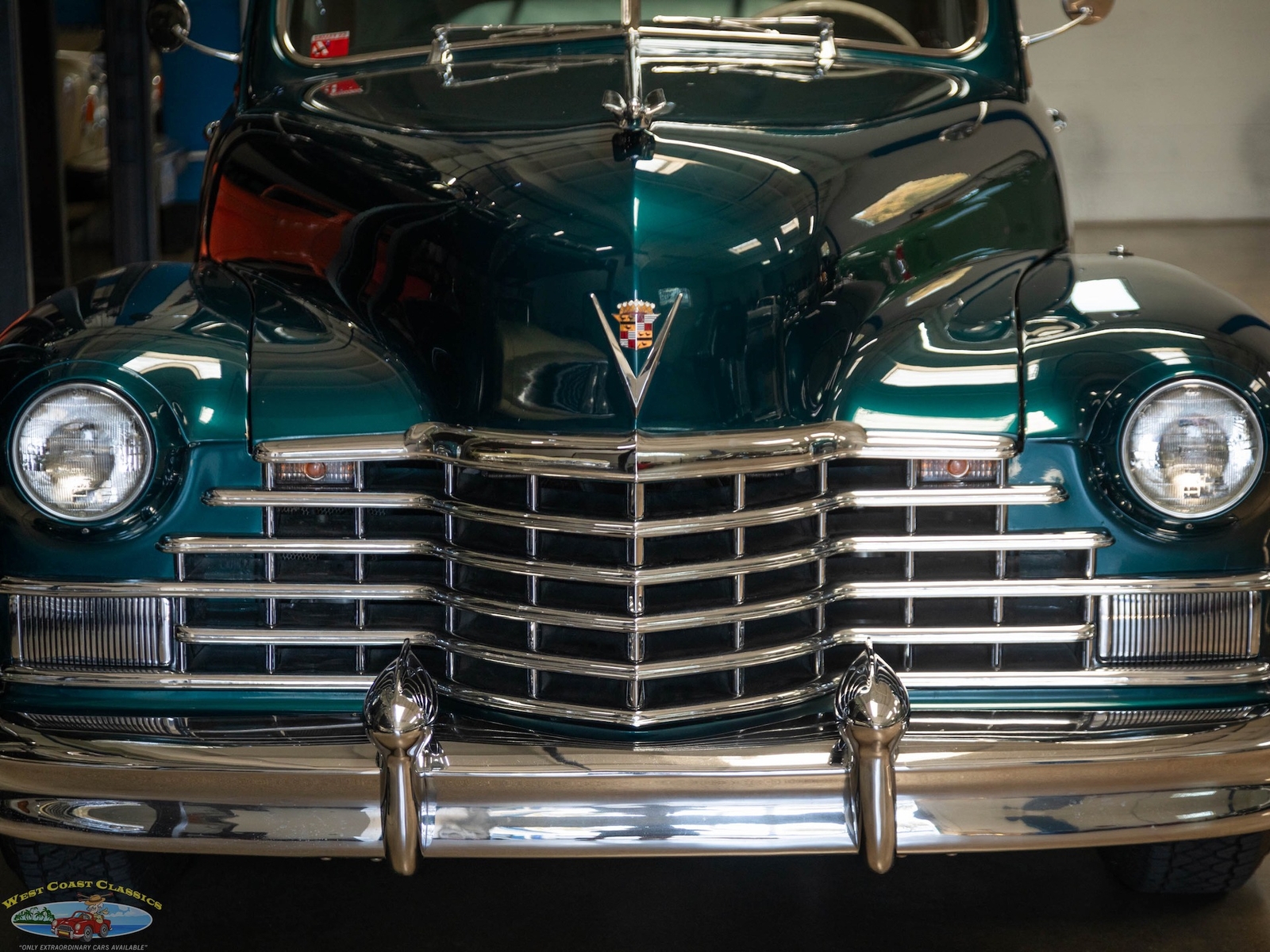 Cadillac-Series-61-Custom-LS-V8-1946-2-Door-Coupe-14