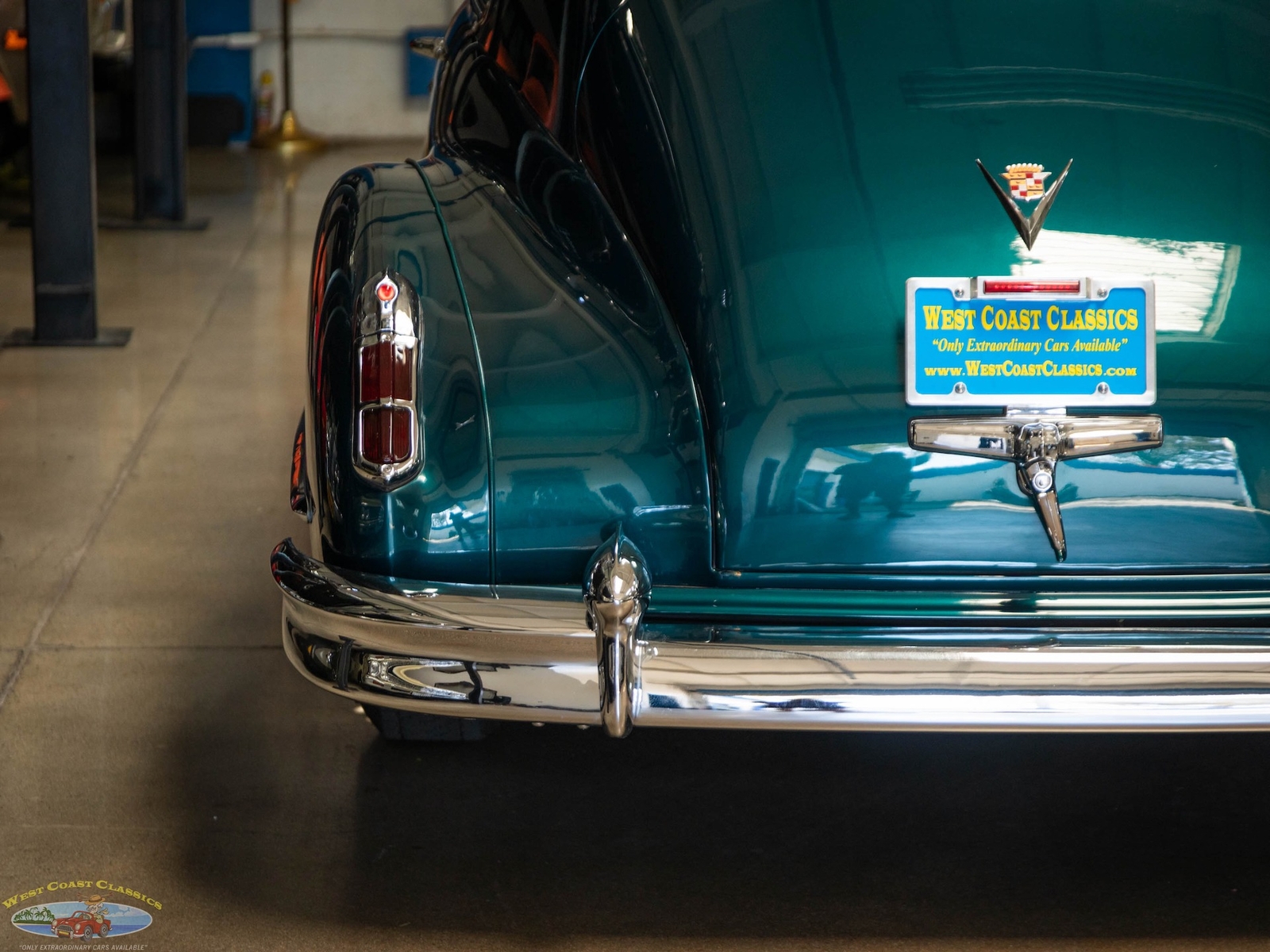 Cadillac-Series-61-Custom-LS-V8-1946-2-Door-Coupe-17