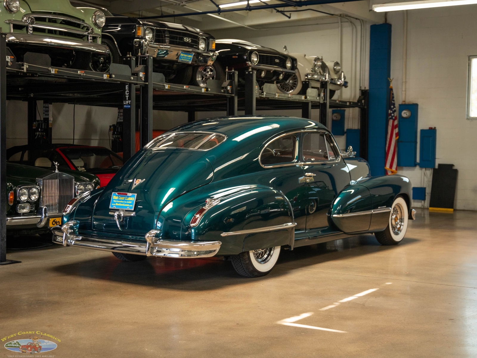 Cadillac-Series-61-Custom-LS-V8-1946-2-Door-Coupe-23