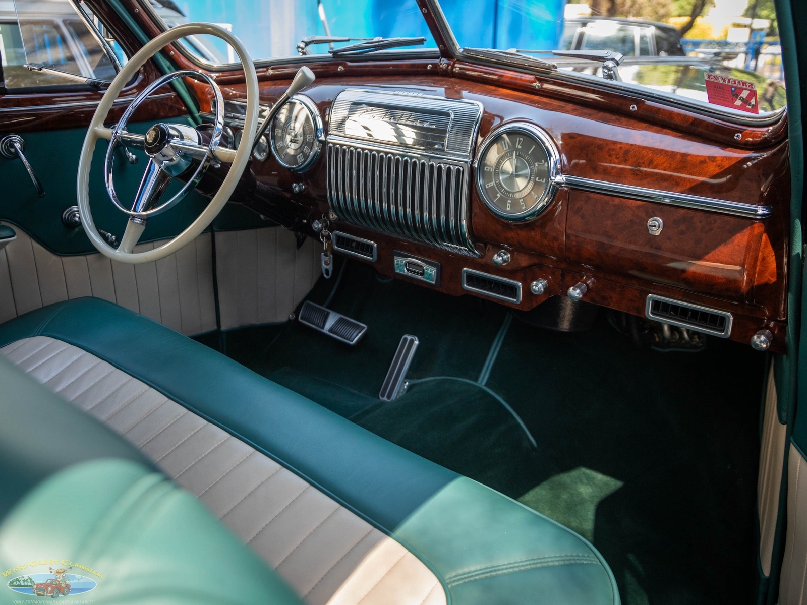Cadillac-Series-61-Custom-LS-V8-1946-2-Door-Coupe-36
