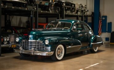 Cadillac-Series-61-Custom-LS-V8-1946-2-Door-Coupe