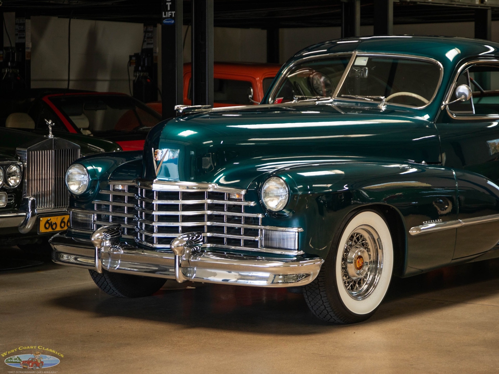 Cadillac-Series-61-Custom-LS-V8-1946-2-Door-Coupe-7
