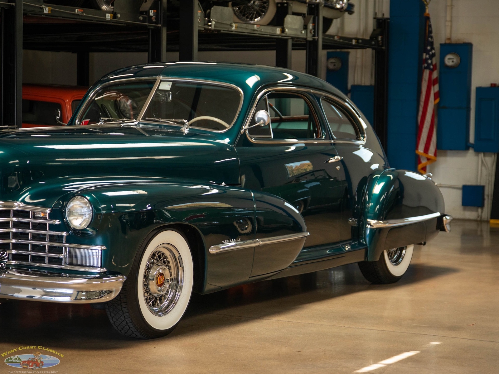 Cadillac-Series-61-Custom-LS-V8-1946-2-Door-Coupe-8