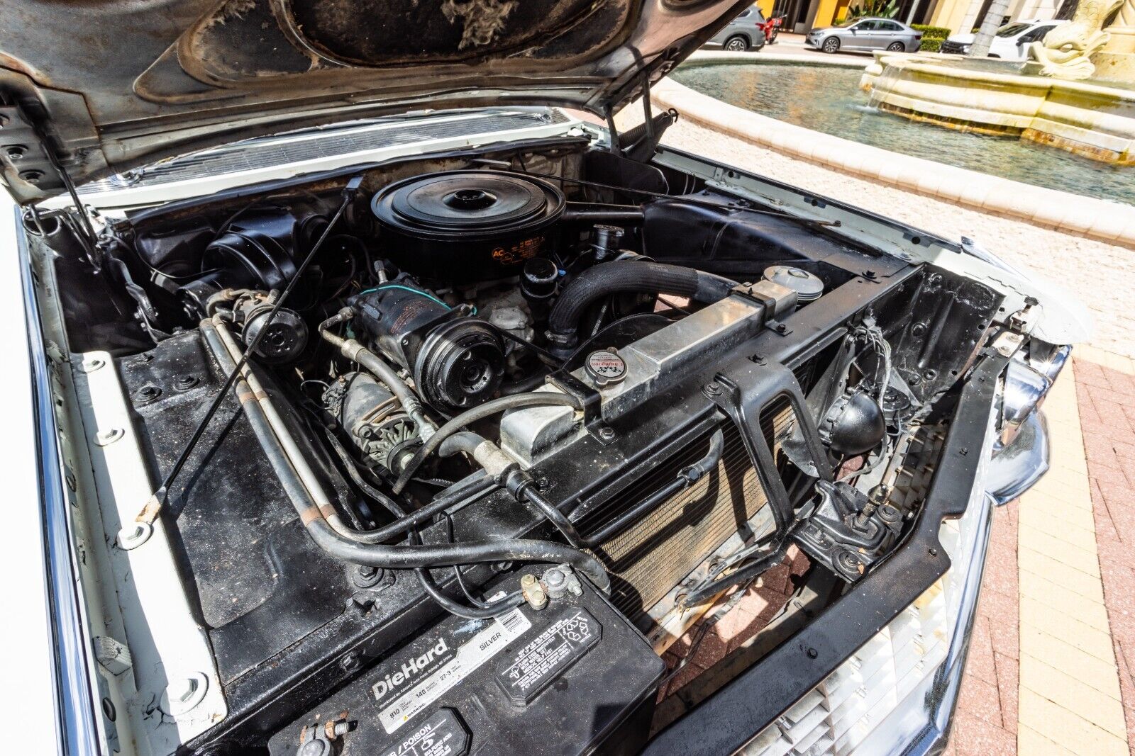 Cadillac-Series-62-1961-Convertible-11