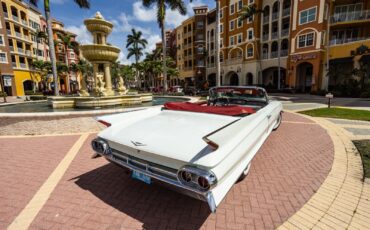 Cadillac-Series-62-1961-Convertible-5