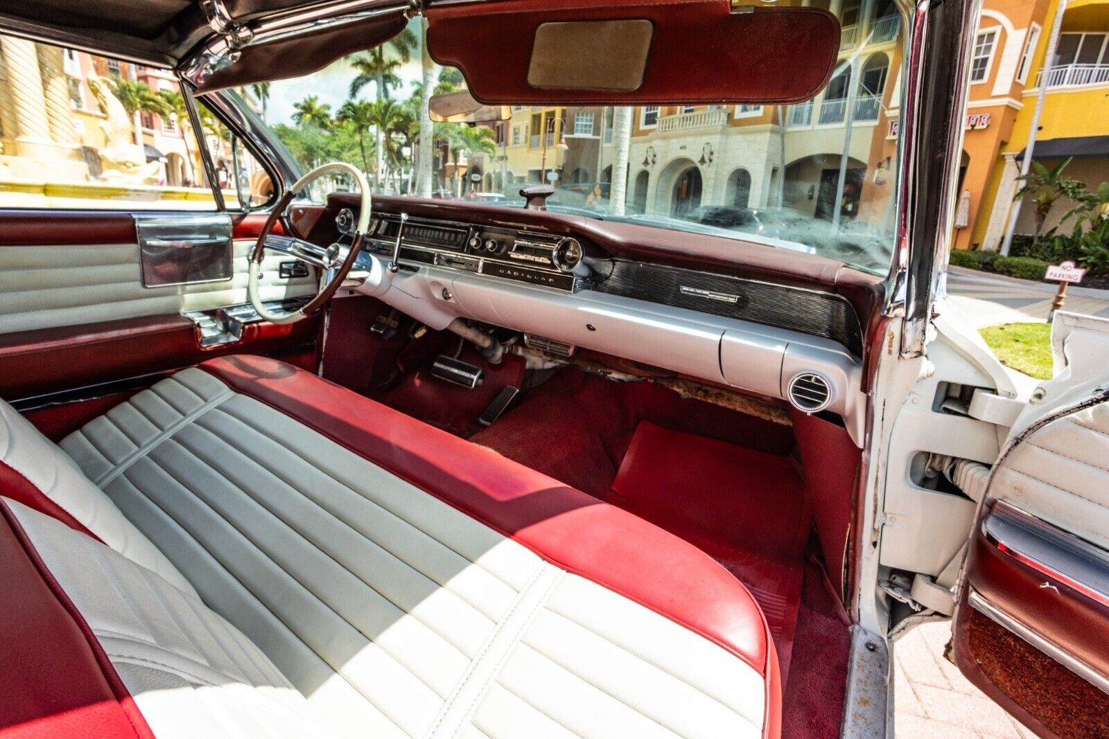 Cadillac-Series-62-1961-Convertible-7