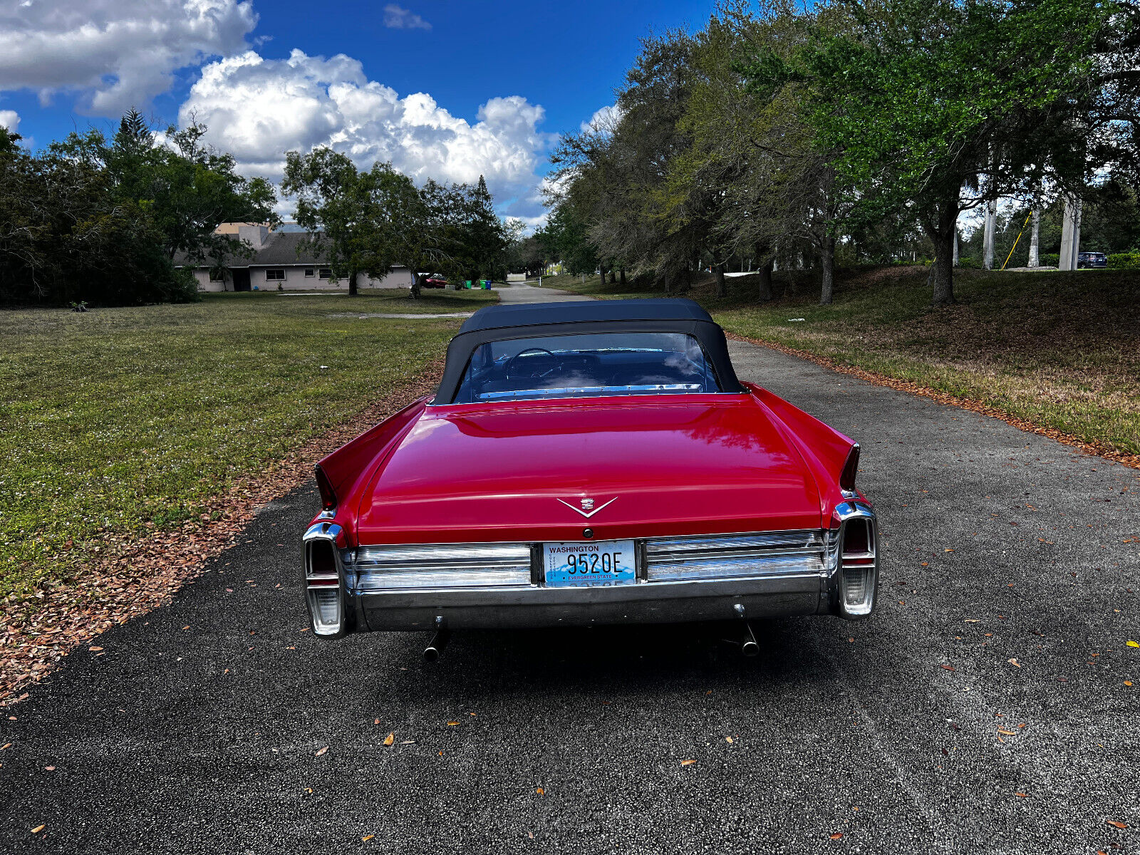 Cadillac-Series-62-1963-Convertible-10