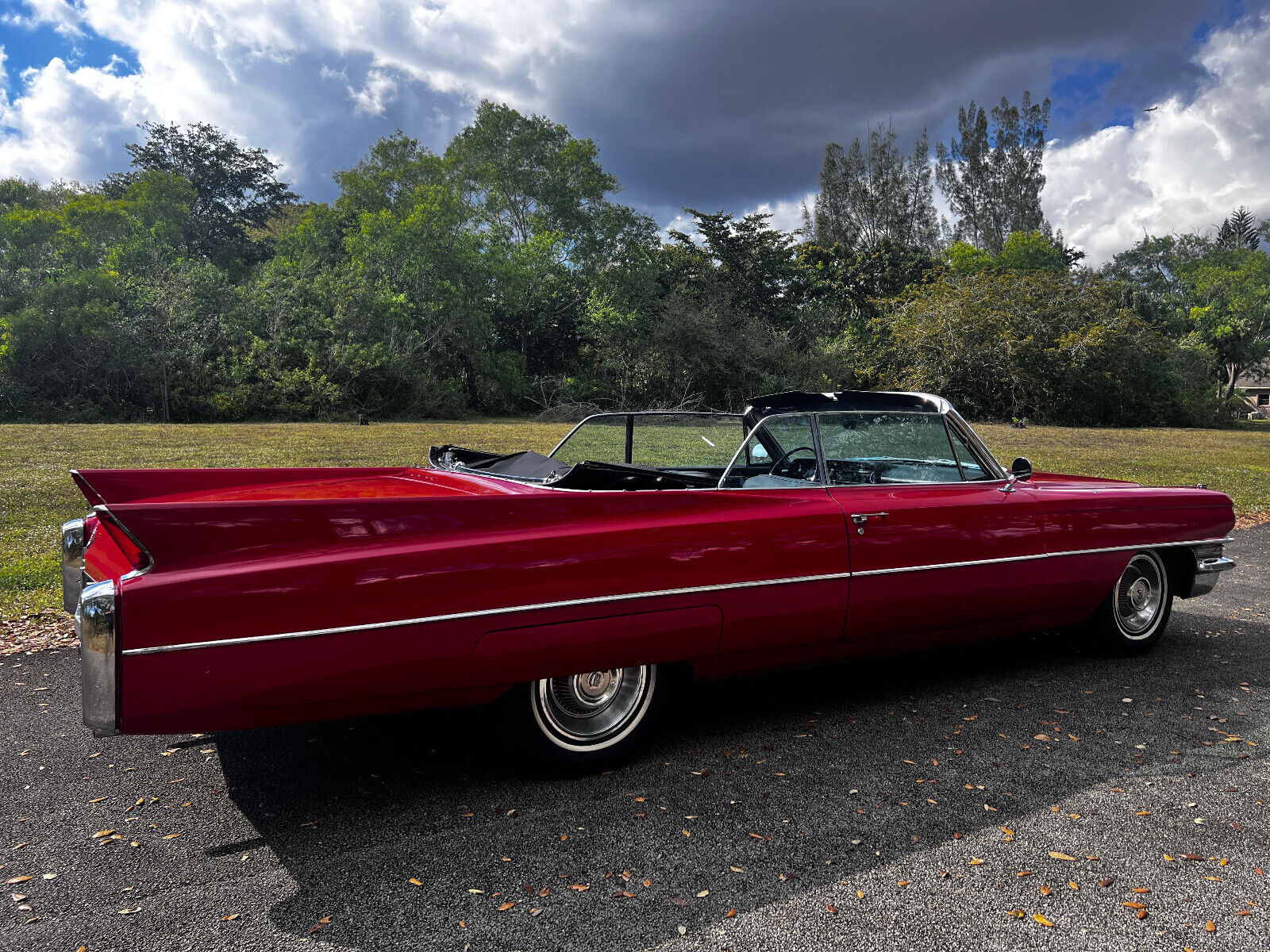 Cadillac-Series-62-1963-Convertible-12