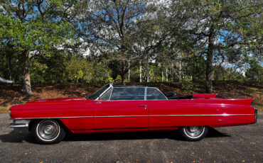 Cadillac-Series-62-1963-Convertible-4