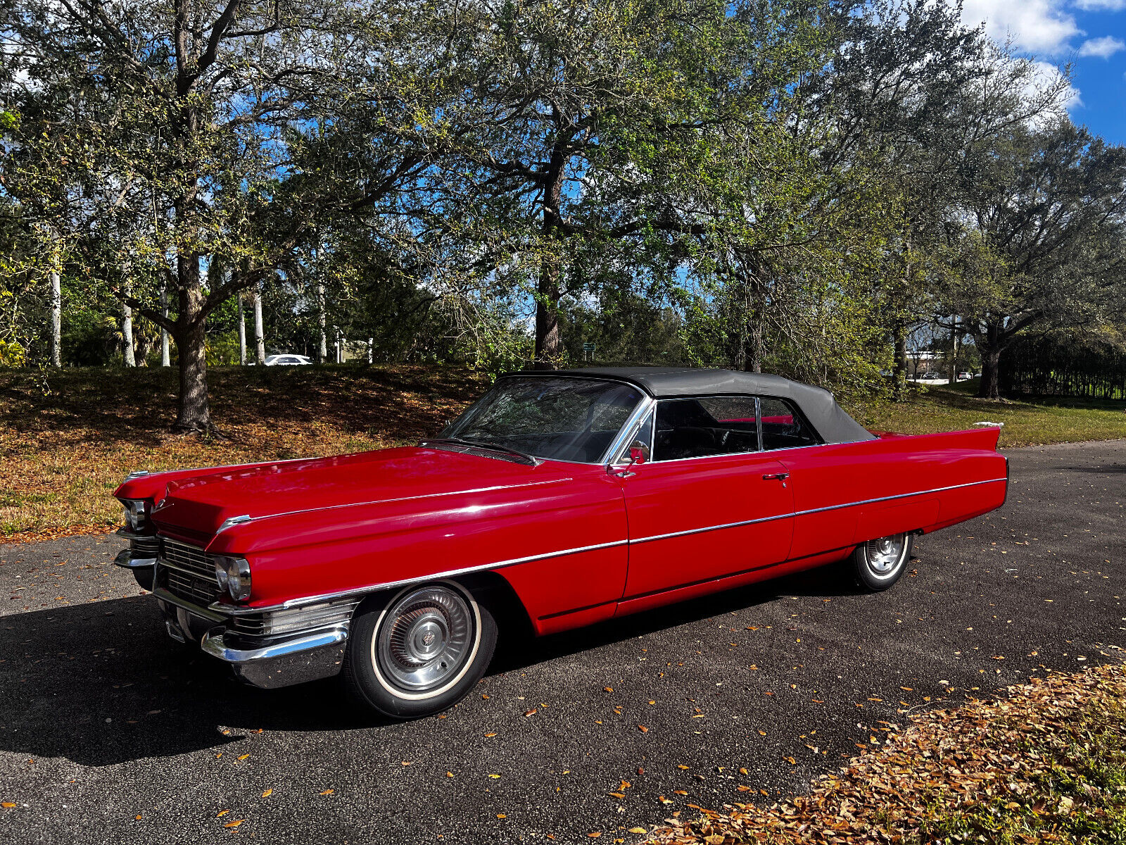 Cadillac-Series-62-1963-Convertible-5