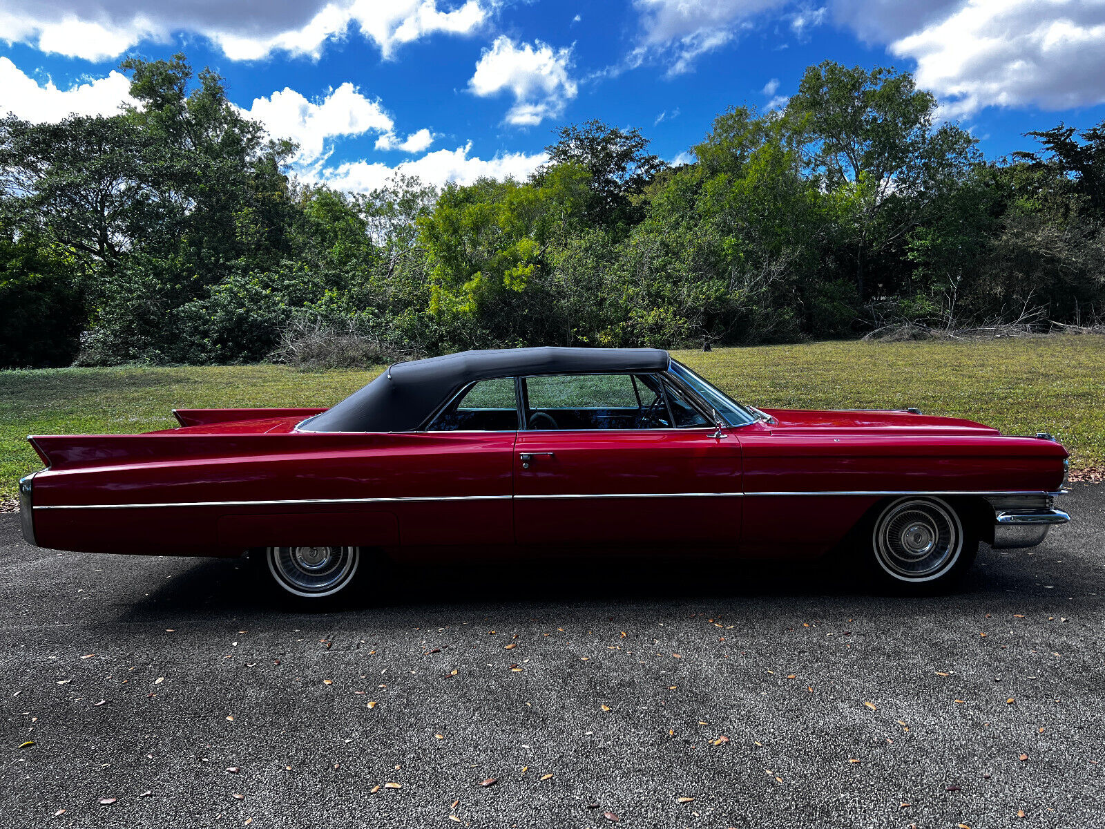 Cadillac-Series-62-1963-Convertible-8