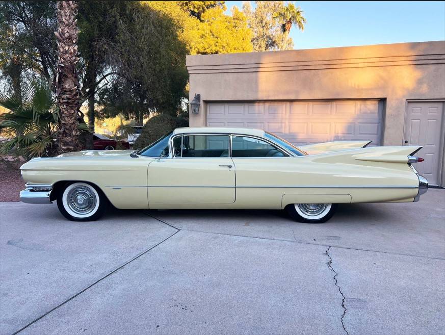 Cadillac-Series-62-coupe-1959-2