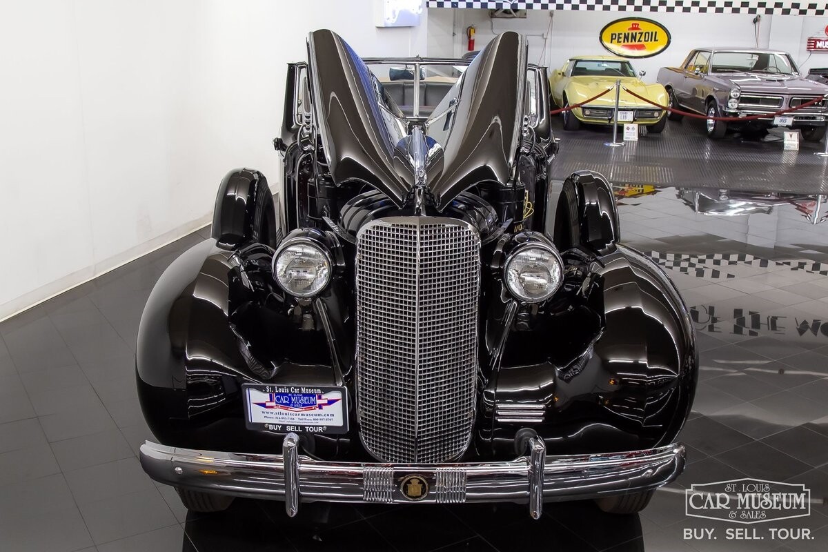 Cadillac-Series-85-1937-Sedan-4