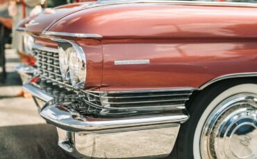 Cadillac-Series-Sixty-Two-Four-Window-Sedan-6239A-1960-Sedan-10