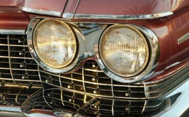 Cadillac-Series-Sixty-Two-Four-Window-Sedan-6239A-1960-Sedan-11