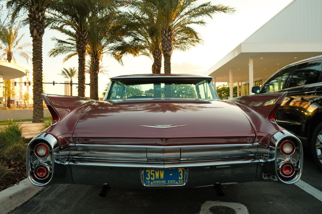 Cadillac-Series-Sixty-Two-Four-Window-Sedan-6239A-1960-Sedan-7