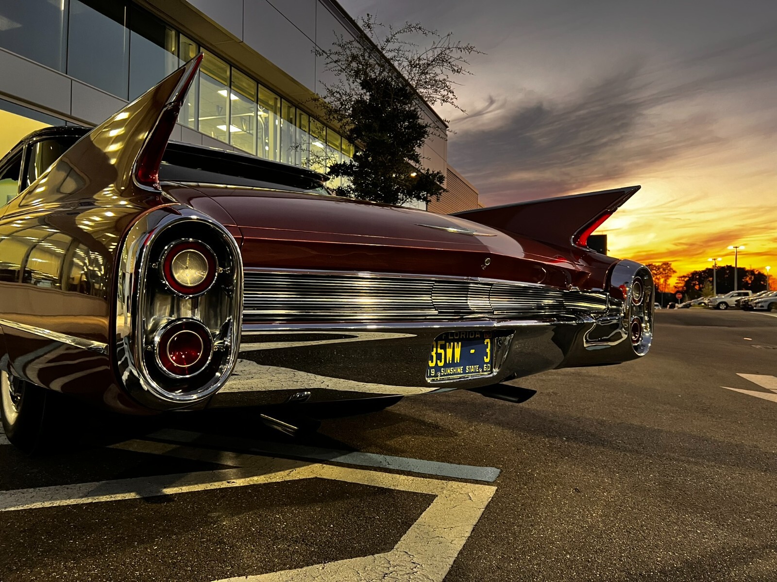 Cadillac-Series-Sixty-Two-Four-Window-Sedan-6239A-1960-Sedan-9