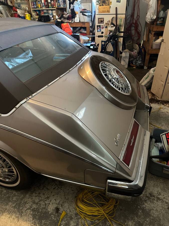 Cadillac-Seville-1982-brown-6